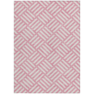 Homeroots 3' Artichoke Green Geometric Washable Area Rug - Stylish Indoor/Outdoor Design For Any Space 8' X 10' Polyester 578799