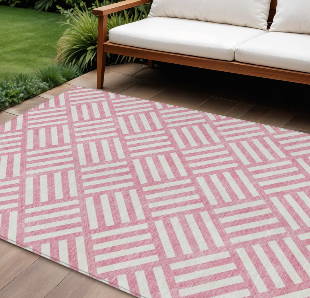 HomeRoots 9' Washable Pink and Ivory Geometric Area Rug – Ideal for Indoor and Outdoor Spaces with Style 9' X 12' 578800