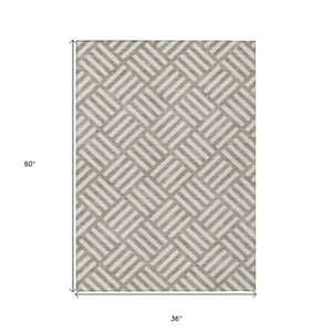 Homeroots 3' Artichoke Green Geometric Washable Area Rug - Stylish Indoor/Outdoor Design For Any Space 3' X 5' Polyester 578820