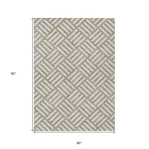Homeroots 3' Artichoke Green Geometric Washable Area Rug - Stylish Indoor/Outdoor Design For Any Space 5' X 8' Polyester 578821