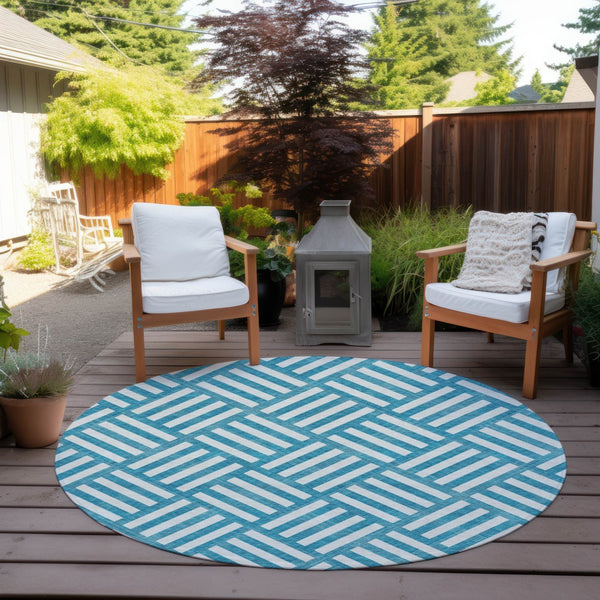 Homeroots 3' Artichoke Green Geometric Washable Area Rug - Stylish Indoor/Outdoor Design For Any Space 8' Round Polyester 578828