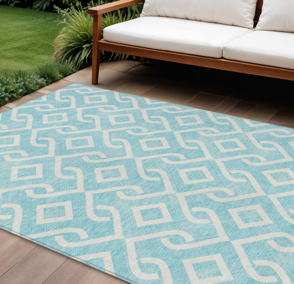 Homeroots 3' Aqua And Ivory Geometric Washable Area Rug - Perfect For Indoor Or Outdoor Spaces, Durable Design! 10' X 14' Polyester 578843