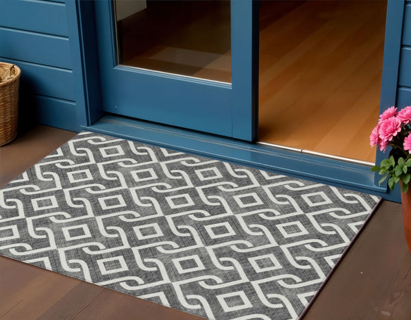 Homeroots 3' Aqua And Ivory Geometric Washable Area Rug - Perfect For Indoor Or Outdoor Spaces, Durable Design! 3' X 5' Polyester 578850
