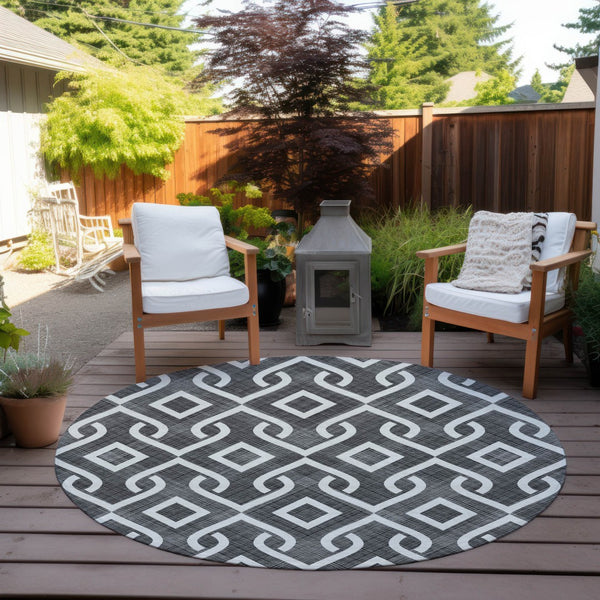 Homeroots 3' Aqua And Ivory Geometric Washable Area Rug - Perfect For Indoor Or Outdoor Spaces, Durable Design! 8' Round Polyester 578852