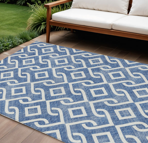 Homeroots 3' Aqua And Ivory Geometric Washable Area Rug - Perfect For Indoor Or Outdoor Spaces, Durable Design! 10' X 14' Polyester 578861