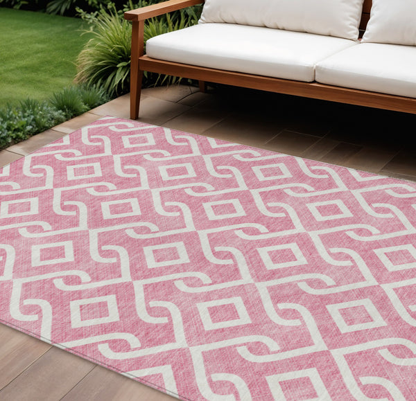 Homeroots 3' Aqua And Ivory Geometric Washable Area Rug - Perfect For Indoor Or Outdoor Spaces, Durable Design! 8' X 10' Polyester 578865