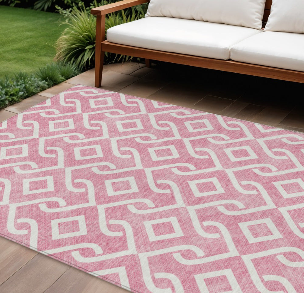 HomeRoots 9' Blush and Ivory Geometric Area Rug – Stylish, Washable Indoor-Outdoor Floor Covering for Modern Homes 9' X 12' 578866