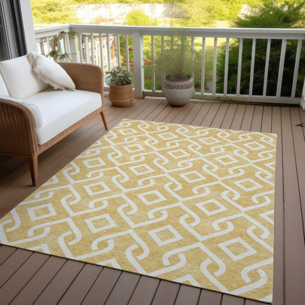 Homeroots 3' Aqua And Ivory Geometric Washable Area Rug - Perfect For Indoor Or Outdoor Spaces, Durable Design! 5' X 8' Polyester 578887