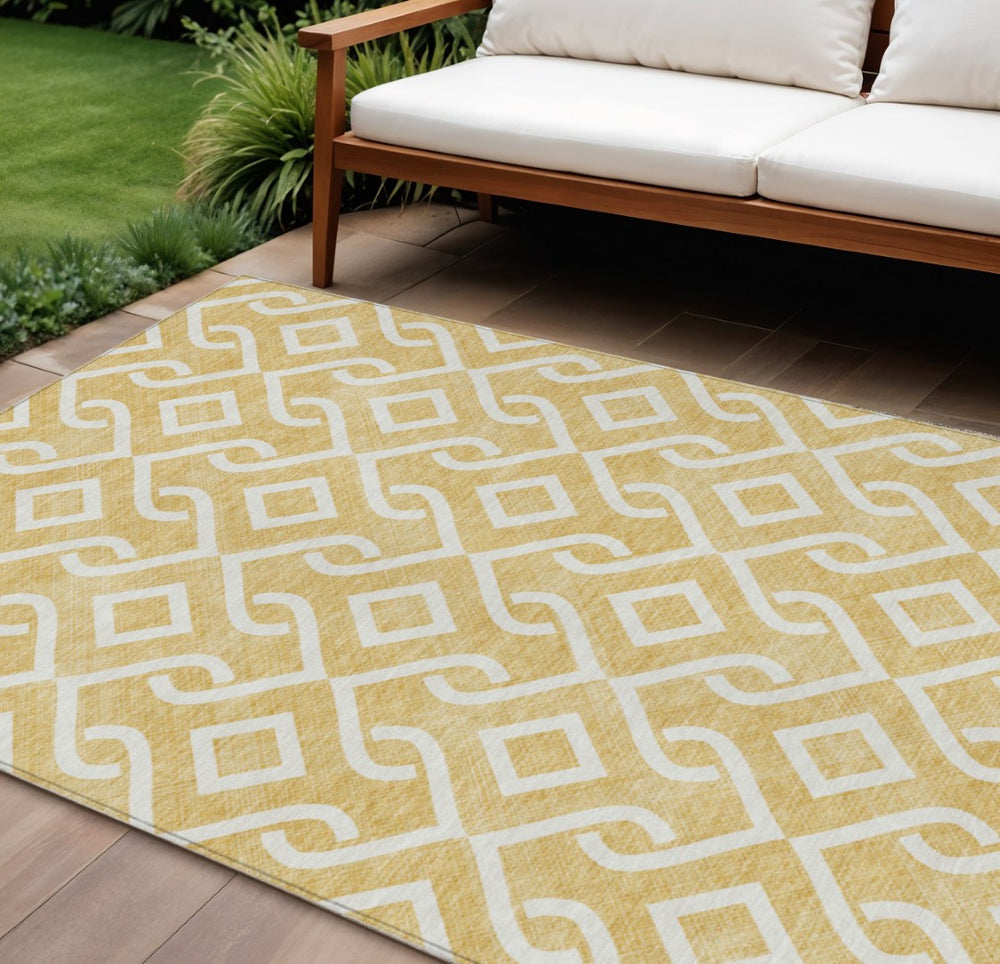 HomeRoots 9' Gold and Ivory Geometric Area Rug - Durable, Washable, Perfect for Indoor and Outdoor Spaces 9' X 12' 578890