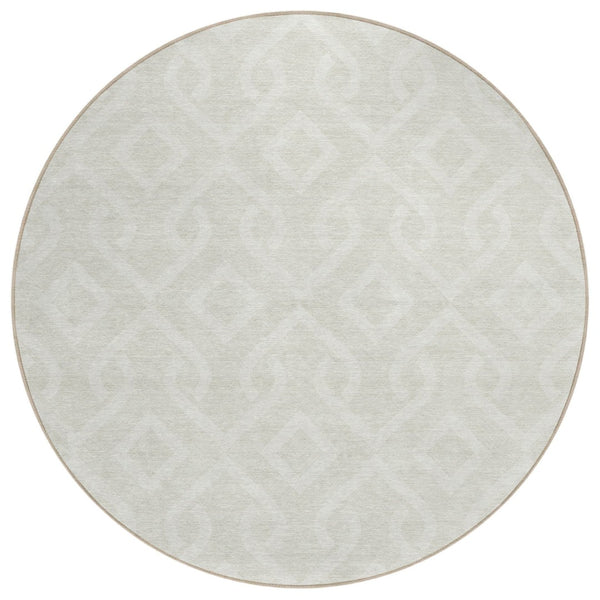HomeRoots 5' Elegant Ivory and Light Gray Geometric Washable Area Rug for Indoor and Outdoor Spaces 8' Round 578906
