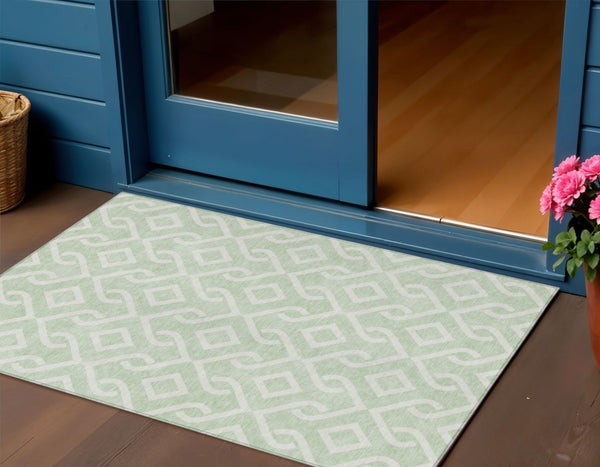 Homeroots 3' Aqua And Ivory Geometric Washable Area Rug - Perfect For Indoor Or Outdoor Spaces, Durable Design! 3' X 5' Polyester 578916