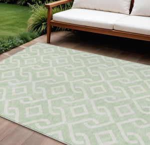 Homeroots 3' Aqua And Ivory Geometric Washable Area Rug - Perfect For Indoor Or Outdoor Spaces, Durable Design! 8' X 10' Polyester 578919