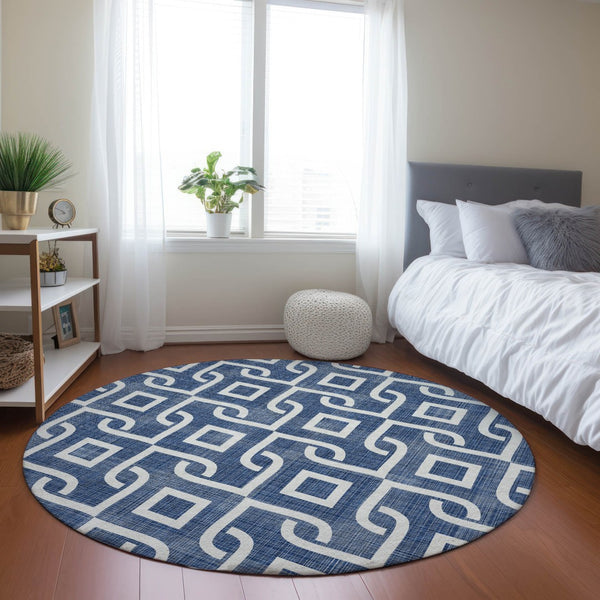 Homeroots 3' Aqua And Ivory Geometric Washable Area Rug - Perfect For Indoor Or Outdoor Spaces, Durable Design! 8' Round Polyester 578924