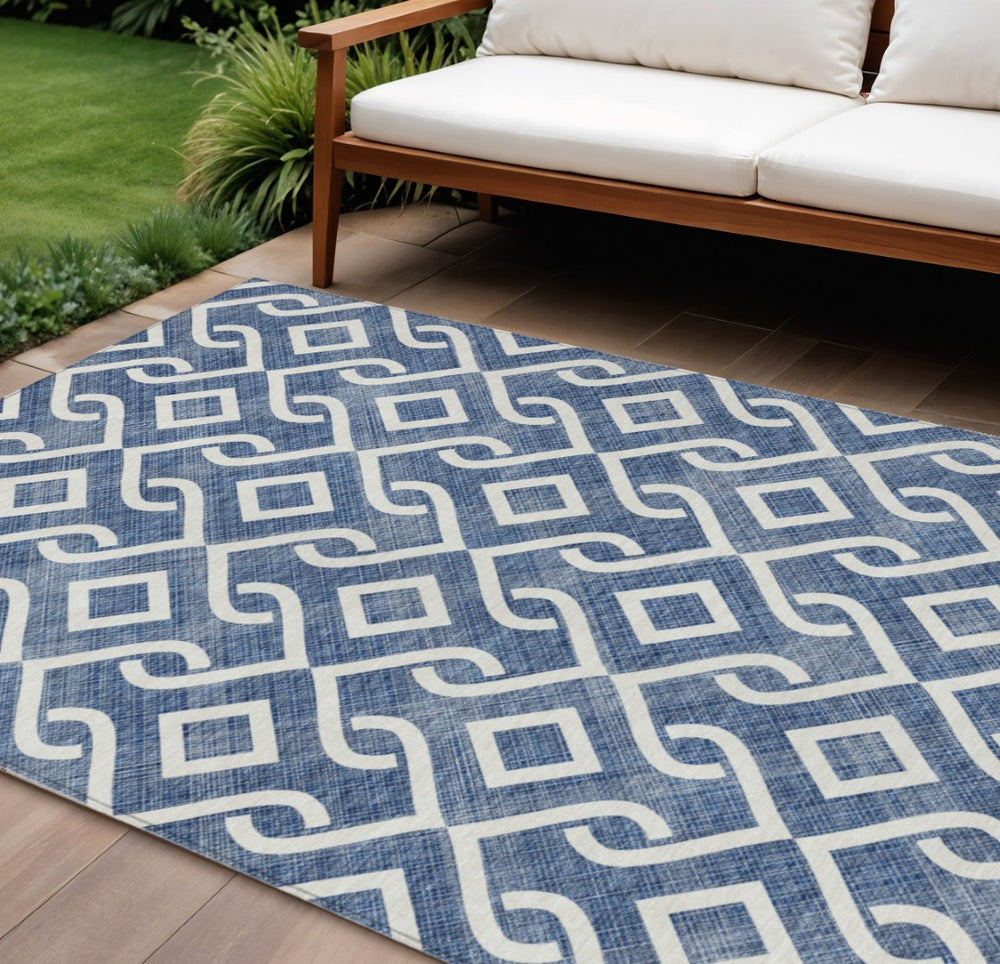 HomeRoots 5' Navy Blue and Ivory Geometric Area Rug - Stylish, Washable Design for Indoor and Outdoor Spaces 10' X 14' 578927