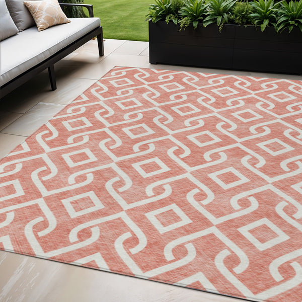 Homeroots 3' Aqua And Ivory Geometric Washable Area Rug - Perfect For Indoor Or Outdoor Spaces, Durable Design! 5' X 8' Polyester 578959