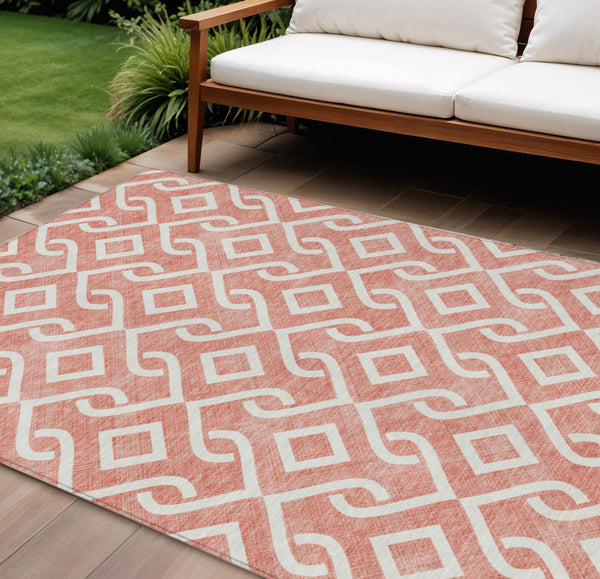 Homeroots 3' Aqua And Ivory Geometric Washable Area Rug - Perfect For Indoor Or Outdoor Spaces, Durable Design! 8' X 10' Polyester 578961