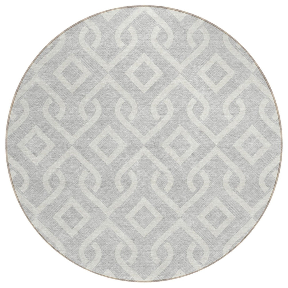 HomeRoots 5' Stylish Silver and Ivory Geometric Washable Area Rug for Indoor and Outdoor High-Traffic Spaces 8' Round 578966