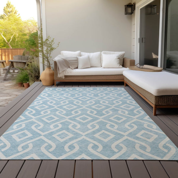 Homeroots 3' Aqua And Ivory Geometric Washable Area Rug - Perfect For Indoor Or Outdoor Spaces, Durable Design! 5' X 8' Polyester 578971