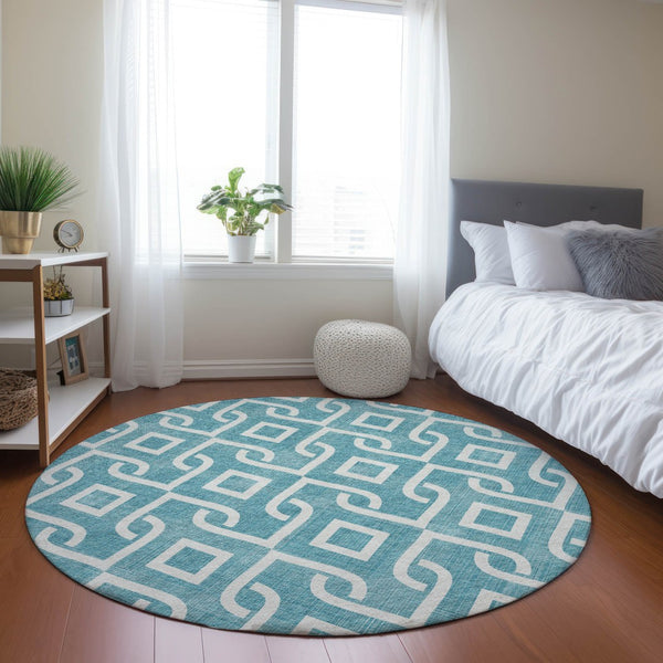 Homeroots 3' Aqua And Ivory Geometric Washable Area Rug - Perfect For Indoor Or Outdoor Spaces, Durable Design! 8' Round Polyester 578984