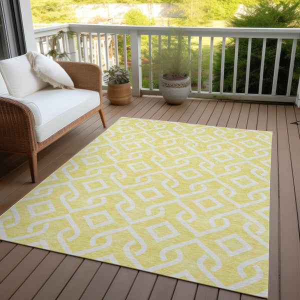 Homeroots 3' Aqua And Ivory Geometric Washable Area Rug - Perfect For Indoor Or Outdoor Spaces, Durable Design! 8' X 10' Polyester 578991