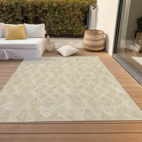 Homeroots 3' Stylish Beige Taupe Geometric Washable Area Rug For Indoor And Outdoor Spaces, Durable Design 5' X 8' Polyester 578995