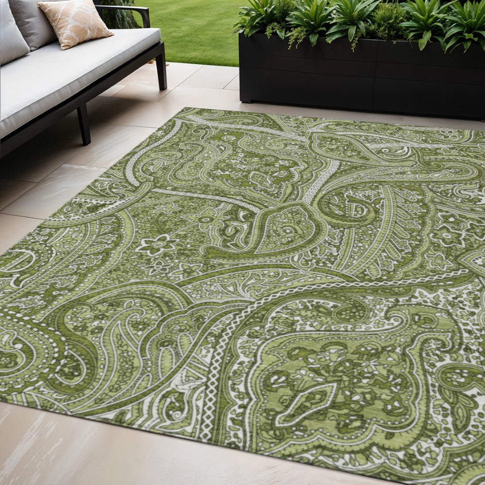 HomeRoots 5' Elegant Artichoke Green Paisley Area Rug - Washable, Durable, Indoor/Outdoor Versatility for Any Space 5' X 8' 579037