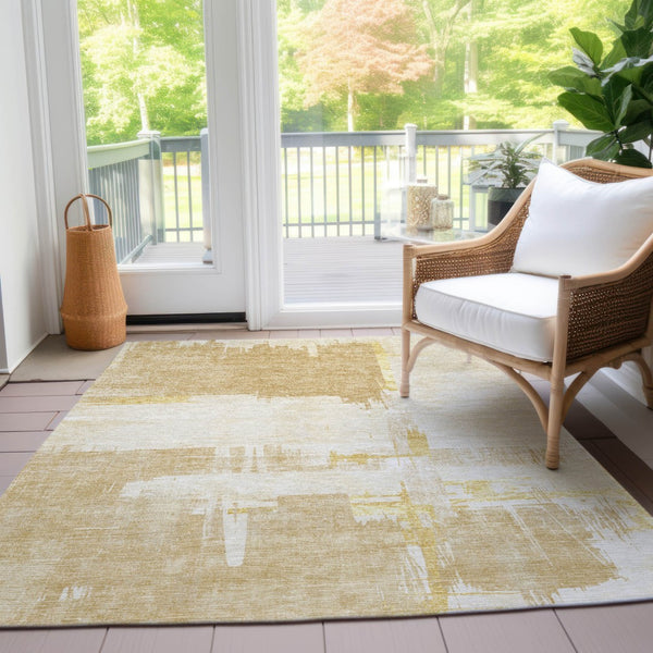 Homeroots 3' Beige Gold And Tan Abstract Washable Area Rug - Versatile Indoor Outdoor Decor For Any Space 9' X 12' Polyester 579064