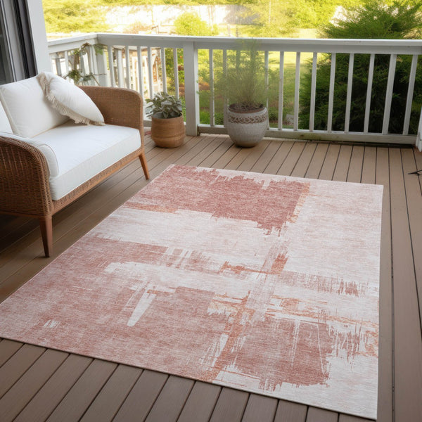 Homeroots 3' Beige Gold And Tan Abstract Washable Area Rug - Versatile Indoor Outdoor Decor For Any Space 3' X 5' Polyester 579066