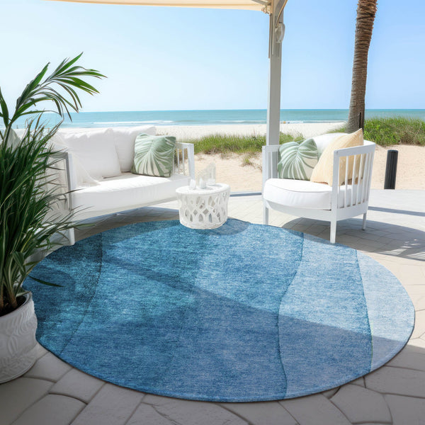 Homeroots 3' Denim Blue And Navy Ombre Washable Area Rug – Perfect For Indoor And Outdoor Living Spaces! 8' Round Polyester 579146