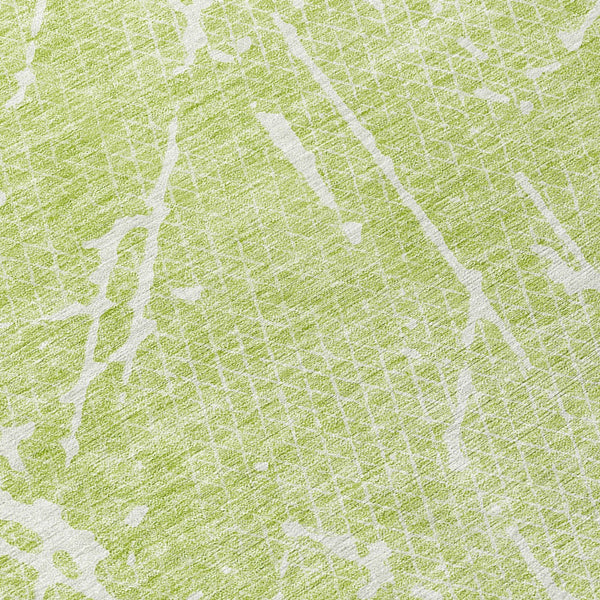 Homeroots 3' Artichoke Green And Ivory Abstract Washable Area Rug - Ideal For Indoor And Outdoor Spaces 8' Round Polyester 579194