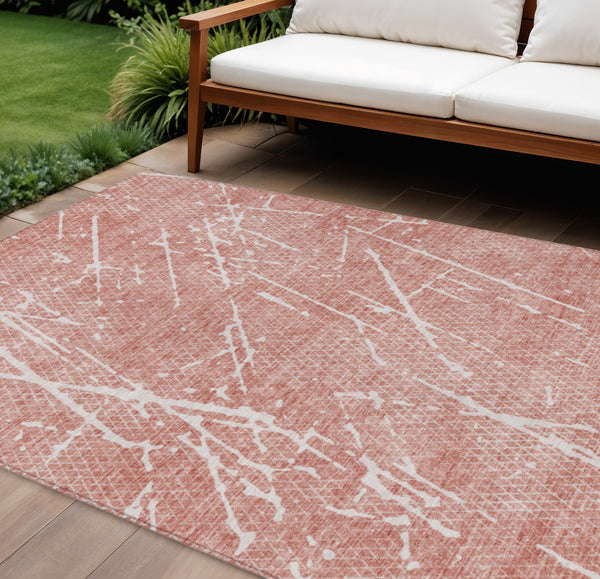 Homeroots 3' Artichoke Green And Ivory Abstract Washable Area Rug - Ideal For Indoor And Outdoor Spaces 10' X 14' Polyester 579215