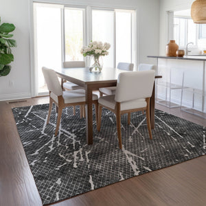 Homeroots 3' Artichoke Green And Ivory Abstract Washable Area Rug - Ideal For Indoor And Outdoor Spaces 3' X 5' Polyester 579216