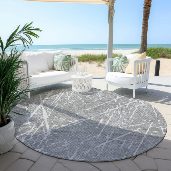 Homeroots 3' Artichoke Green And Ivory Abstract Washable Area Rug - Ideal For Indoor And Outdoor Spaces 8' Round Polyester 579224