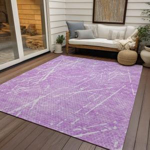 Homeroots 3' Artichoke Green And Ivory Abstract Washable Area Rug - Ideal For Indoor And Outdoor Spaces 3' X 5' Polyester 579228