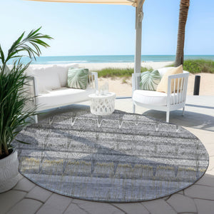 Homeroots 3' Stylish Striped Washable Area Rug - Ideal For Indoor And Outdoor Use, Durable, Stain Resistant 8' Round Polyester 579248