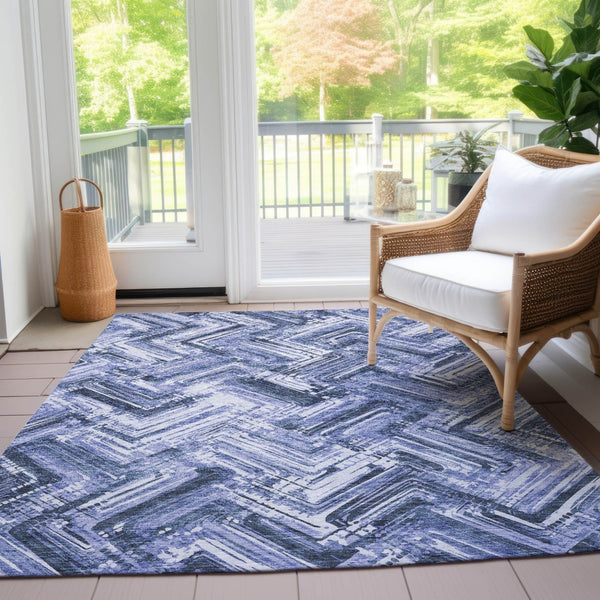 Homeroots 3' Geometric Washable Indoor Outdoor Area Rug - Durable, Stylish, And Stain-resistant For All Spaces 8' X 10' Polyester 579267