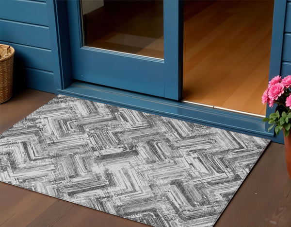 Homeroots 3' Geometric Washable Indoor Outdoor Area Rug - Durable, Stylish, And Stain-resistant For All Spaces 3' X 5' Polyester 579276