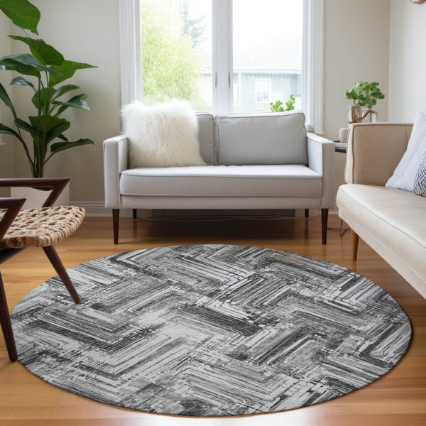 Homeroots 3' Geometric Washable Indoor Outdoor Area Rug - Durable, Stylish, And Stain-resistant For All Spaces 8' Round Polyester 579278