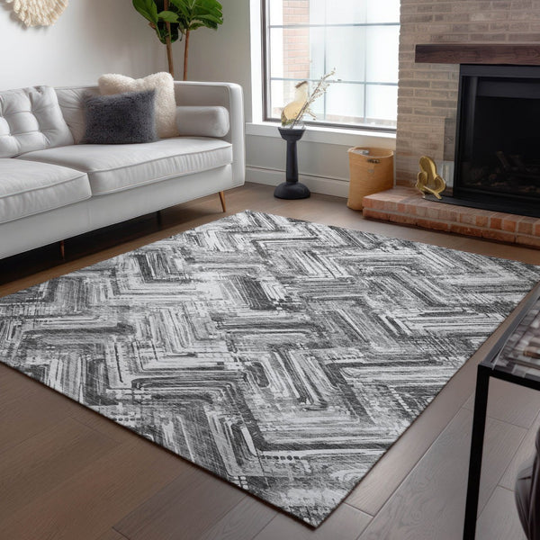 Homeroots 3' Geometric Washable Indoor Outdoor Area Rug - Durable, Stylish, And Stain-resistant For All Spaces 10' X 14' Polyester 579281