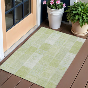 Homeroots 3' Geometric Washable Indoor Outdoor Area Rug - Durable, Stylish, And Stain-resistant For All Spaces 3' X 5' Polyester 579282