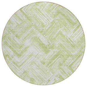 HomeRoots 5' Geometric Indoor Outdoor Area Rug - Stylish Green & Ivory Design, Durable, Washable, Versatile Use 8' Round 579284