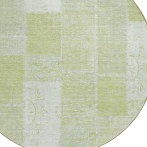 Homeroots 3' Artichoke Green And Ivory Patchwork Washable Area Rug For Indoor And Outdoor Spaces, Durable Design 8' Round Polyester 579303