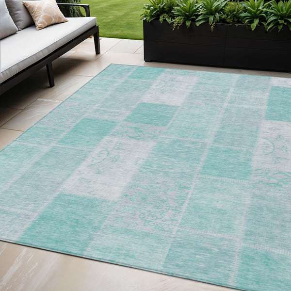 Homeroots 3' Artichoke Green And Ivory Patchwork Washable Area Rug For Indoor And Outdoor Spaces, Durable Design 5' X 8' Polyester 579308