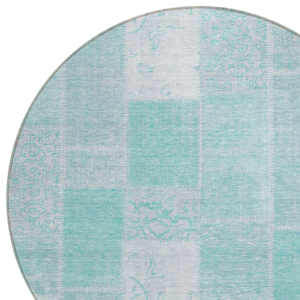 Homeroots 3' Artichoke Green And Ivory Patchwork Washable Area Rug For Indoor And Outdoor Spaces, Durable Design 8' Round Polyester 579309