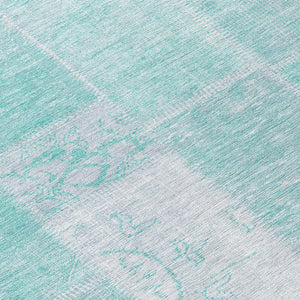 Homeroots 3' Artichoke Green And Ivory Patchwork Washable Area Rug For Indoor And Outdoor Spaces, Durable Design 8' Round Polyester 579309