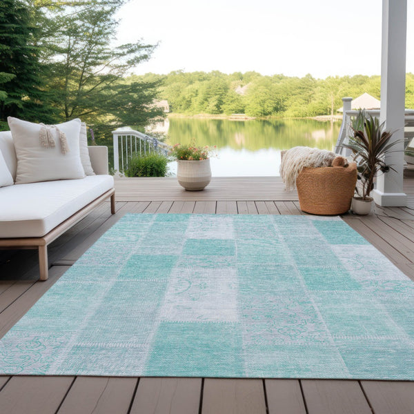 Homeroots 3' Artichoke Green And Ivory Patchwork Washable Area Rug For Indoor And Outdoor Spaces, Durable Design 9' X 12' Polyester 579311