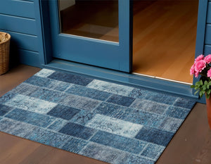 Homeroots 3' Artichoke Green And Ivory Patchwork Washable Area Rug For Indoor And Outdoor Spaces, Durable Design 3' X 5' Polyester 579313