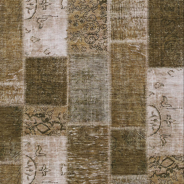 Homeroots 3' Artichoke Green And Ivory Patchwork Washable Area Rug For Indoor And Outdoor Spaces, Durable Design 8' X 10' Polyester 579322