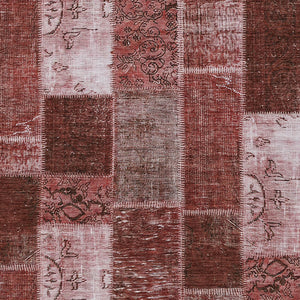 Homeroots 3' Artichoke Green And Ivory Patchwork Washable Area Rug For Indoor And Outdoor Spaces, Durable Design 8' X 10' Polyester 579328