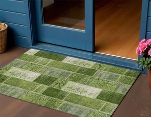 Homeroots 3' Artichoke Green And Ivory Patchwork Washable Area Rug For Indoor And Outdoor Spaces, Durable Design 3' X 5' Polyester 579331